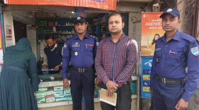 নড়াইলে ৮ প্রতিষ্ঠানকে জরিমানা
 